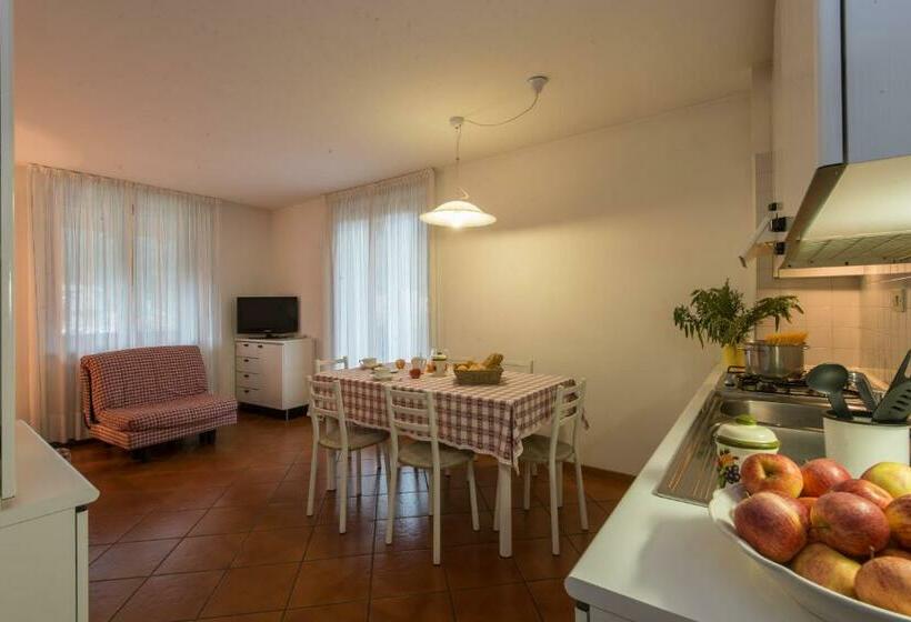 דירת חדר, Residence Stefenine