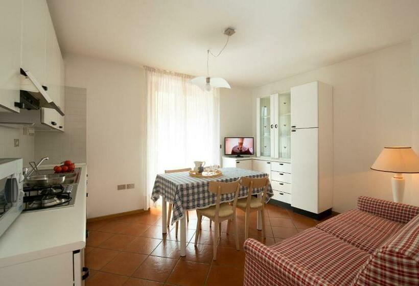 דירת חדר, Residence Stefenine