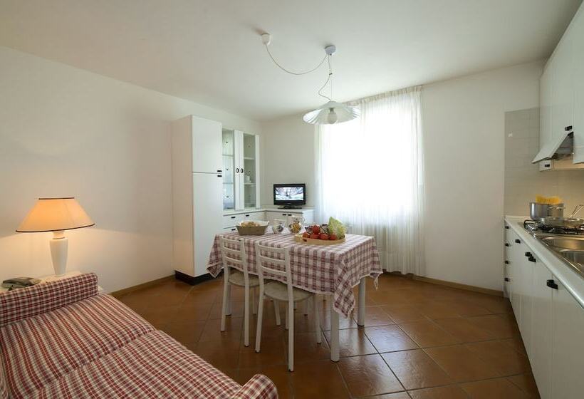 דירת חדר, Residence Stefenine