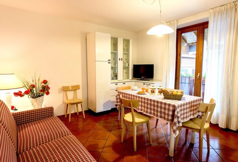 דירת חדר, Residence Stefenine