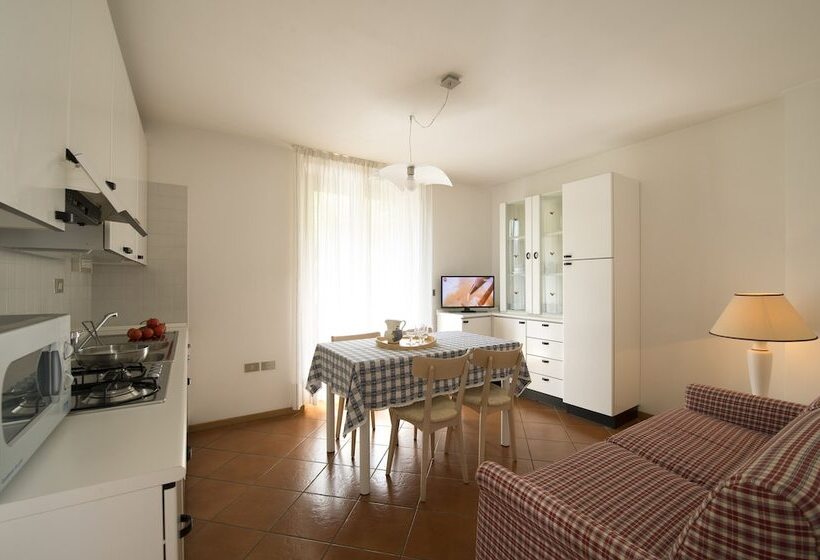 דירת חדר, Residence Stefenine