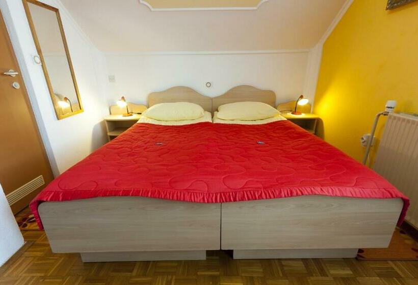 اتاق استاندارد, Rooms & Apartments Jana