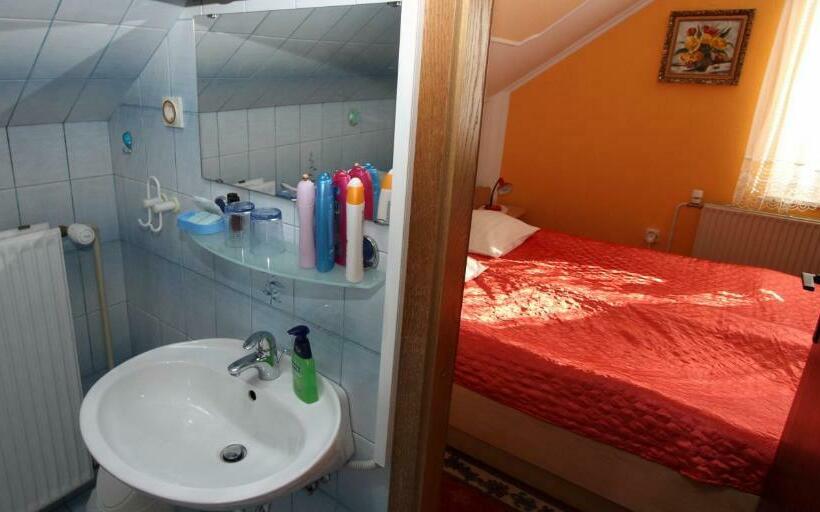 اتاق استاندارد, Rooms & Apartments Jana