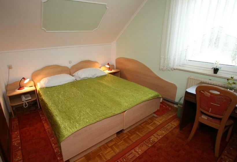 اتاق استاندارد, Rooms & Apartments Jana