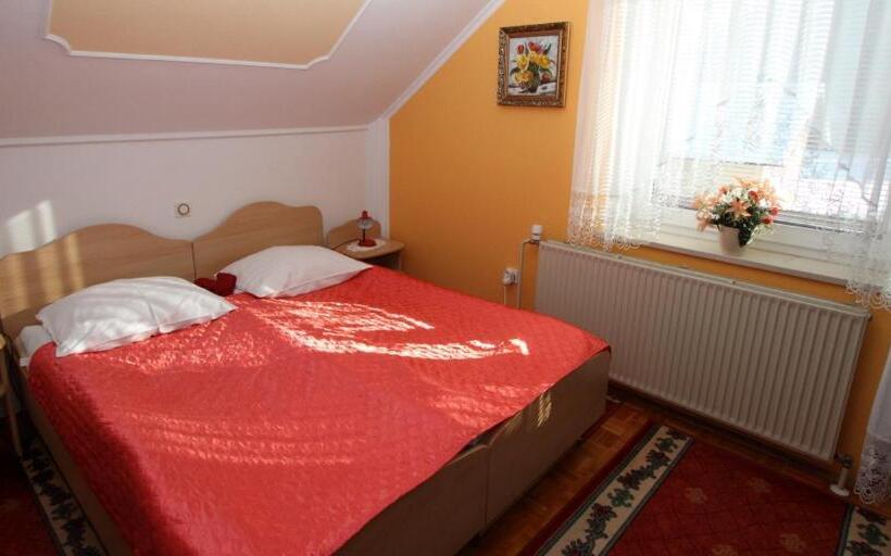 اتاق استاندارد, Rooms & Apartments Jana