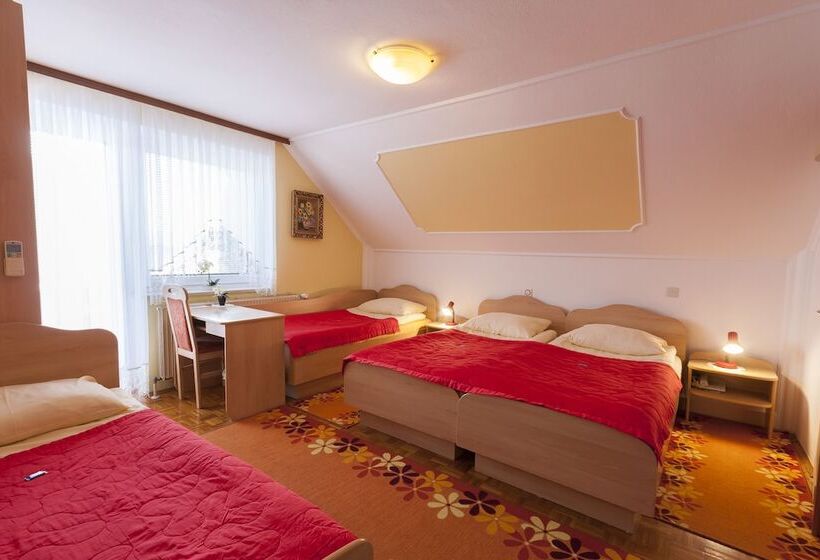 اتاق استاندارد چهار تخته, Rooms & Apartments Jana