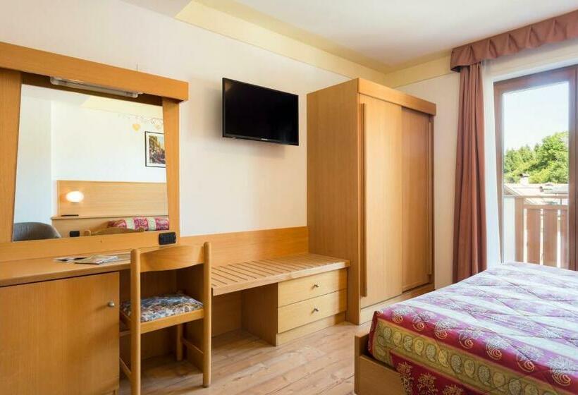 חדר סטנדרט לשלושה, Stella Alpina