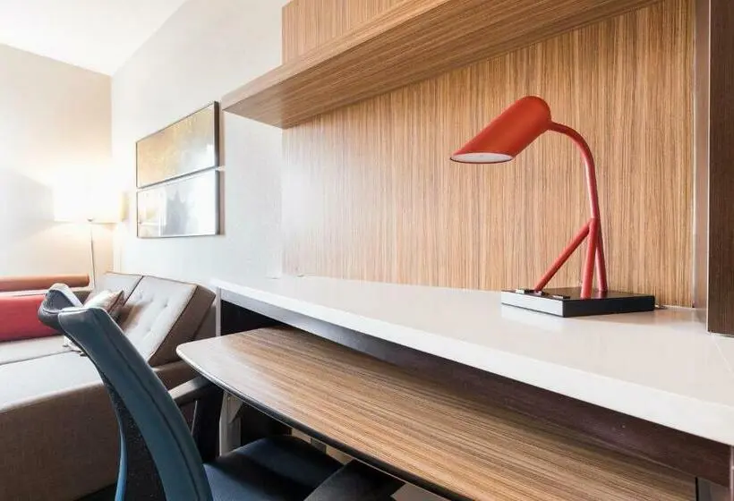 Standard-studio King-vuode, Towneplace Suites By Marriott Edmonton South