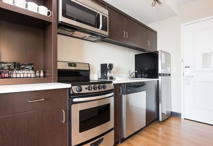 جناح, Towneplace Suites By Marriott Edmonton South