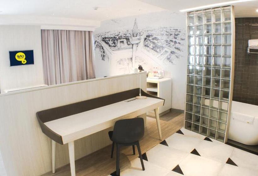 Suite, Yello Hotel Harmoni