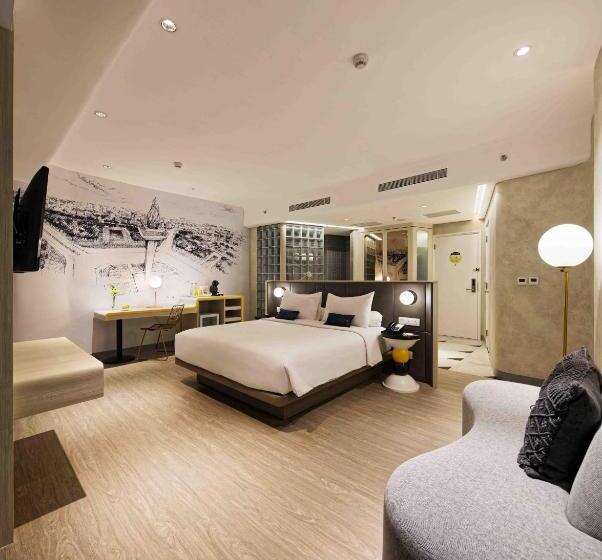 Suite, Yello Hotel Harmoni