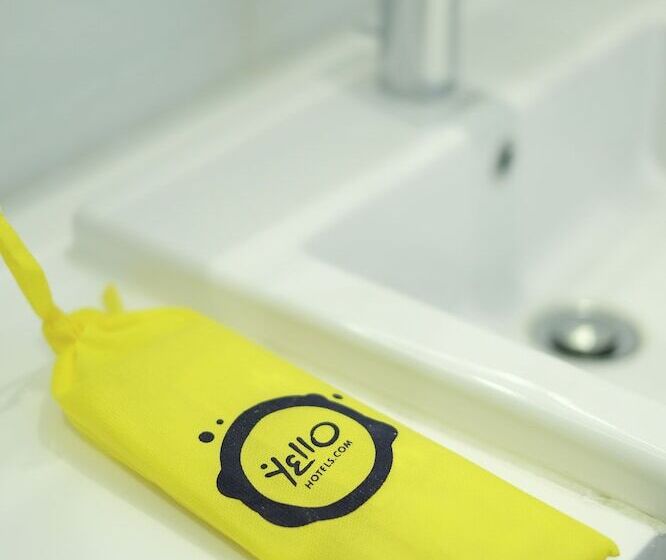 Standard Room, Yello Hotel Harmoni