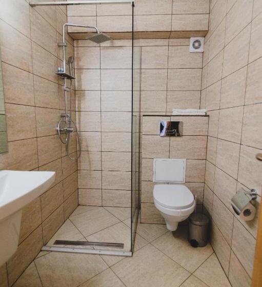 Номер Стандарт, Pensiunea Cheile Oltetului