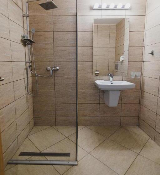 Номер Стандарт, Pensiunea Cheile Oltetului