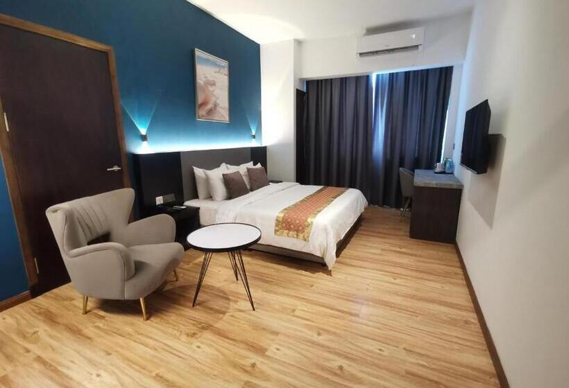디럭스 룸 킹사이즈 침대, Sentral View Hotel Bintulu