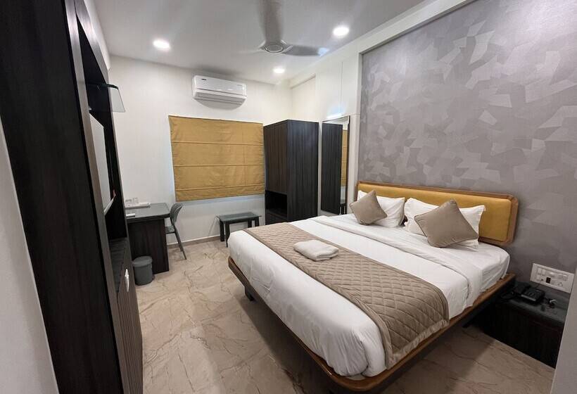 Номер Deluxe, Ajinkya Palace