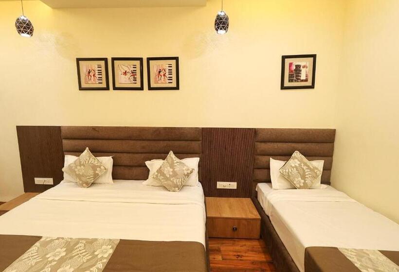 Трехместный Номер Deluxe, Sur