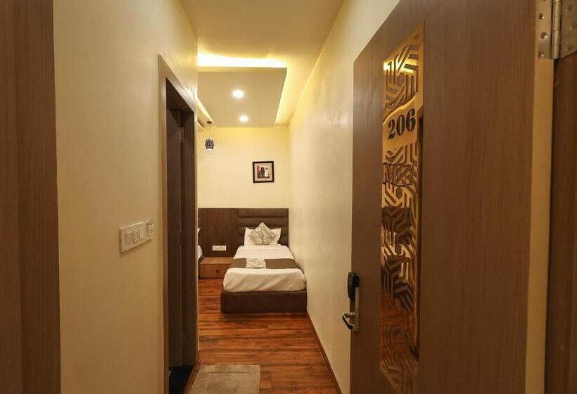 Трехместный Номер Deluxe, Sur