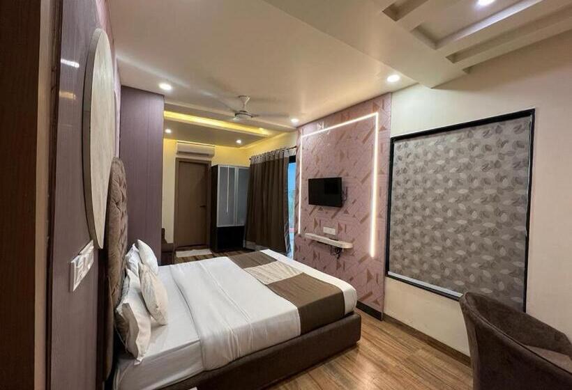 Номер Superior, Sur