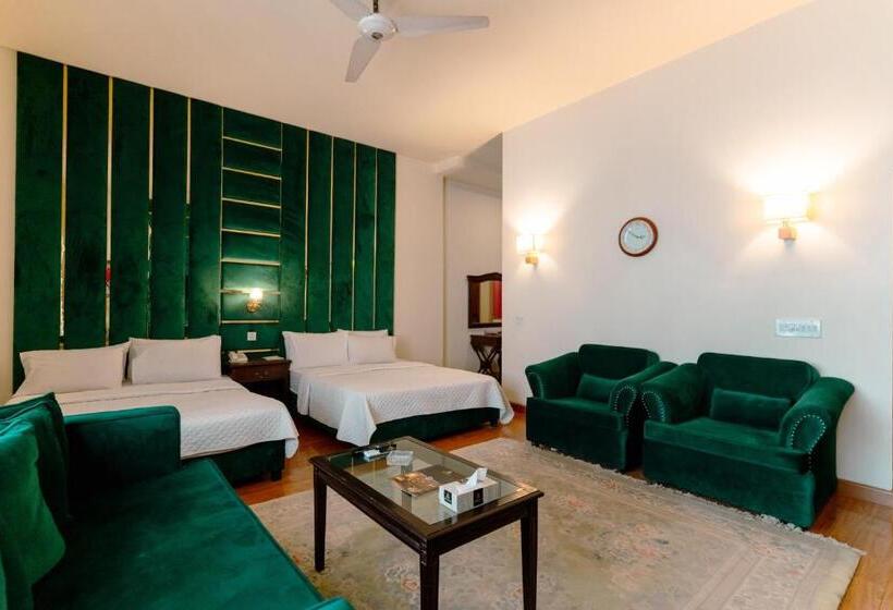 패밀리 스위트, Vip House Peshawar