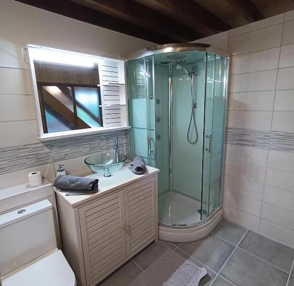 בקתת חדר, Domaine De Karoli