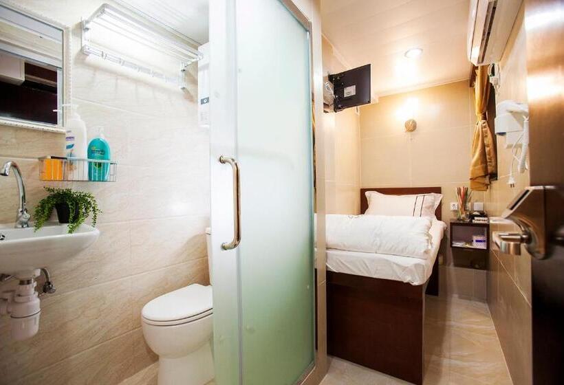 اتاق استاندارد یک نفره, Hostel Tst