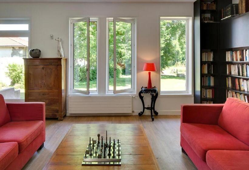 발코니 디럭스 룸, Le Monde De Charlie