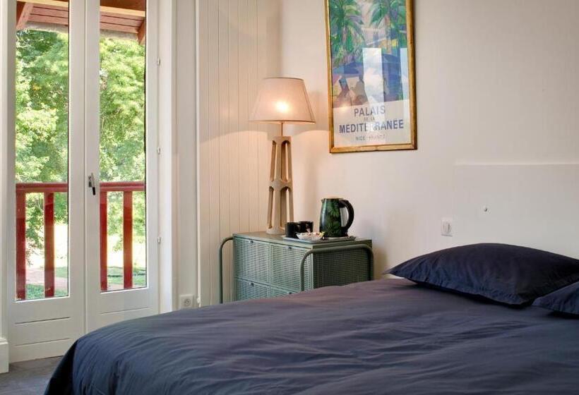 패밀리 스위트, Le Monde De Charlie