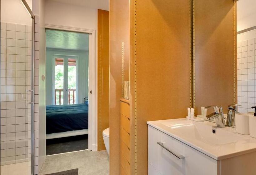 패밀리 스위트, Le Monde De Charlie