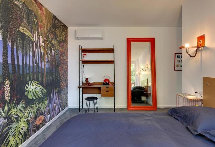 발코니 디럭스 룸, Le Monde De Charlie