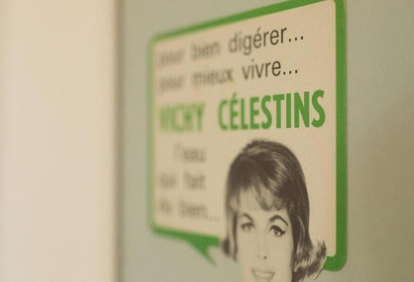 패밀리 스위트, Le Monde De Charlie