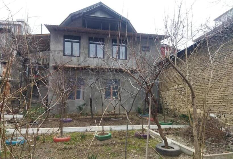 اتاق استاندارد چهار تخته, Maho S Guest House