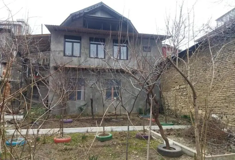 اتاق استاندارد چهار تخته, Maho S Guest House