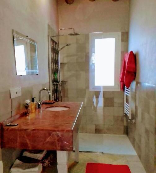 家庭间, Milagro De Algar