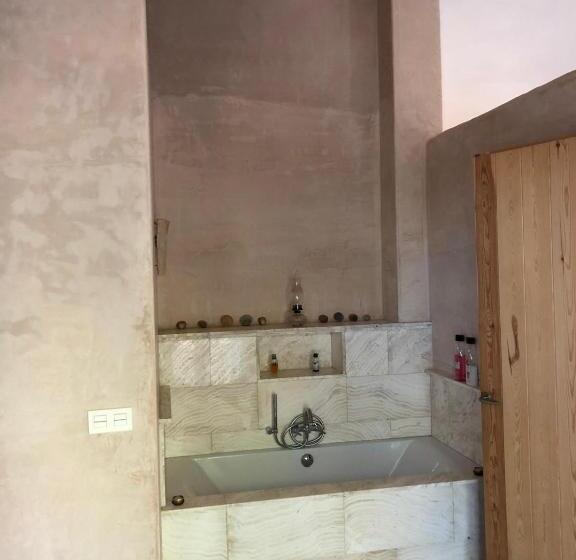 3间卧室的房子, Milagro De Algar