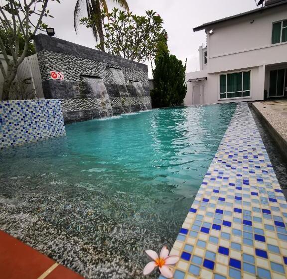 חדר משפחתי נוף לגינה, Secret Garden Warni Villa