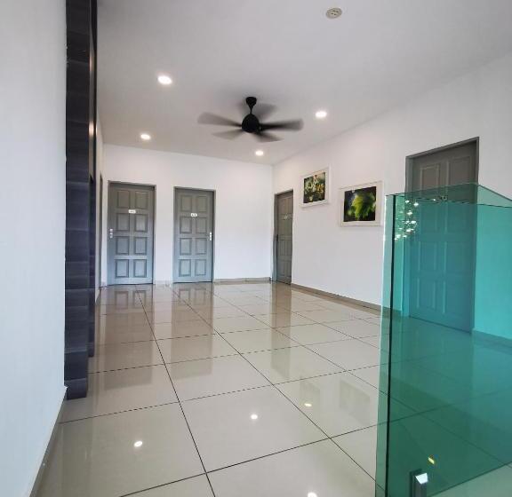 חדר משפחתי נוף לגינה, Secret Garden Warni Villa