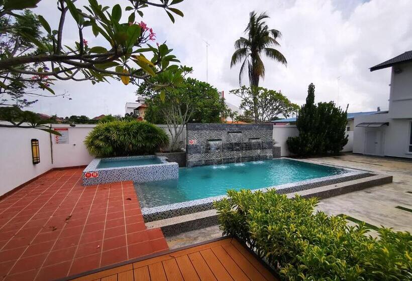 חדר סטנדרט לשלושה, Secret Garden Warni Villa