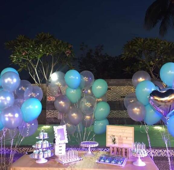 בקתה דלוקס, Secret Garden Warni Villa