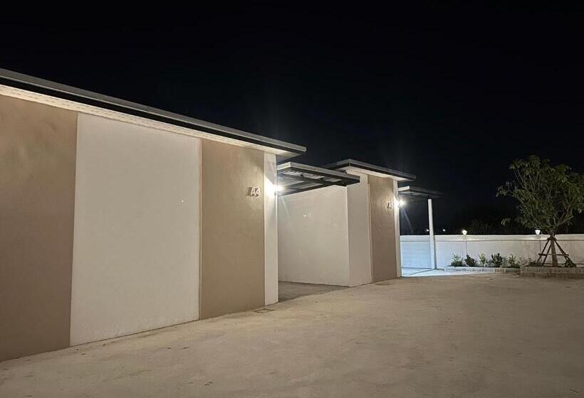 Номер Стандарт, 24 Sleep Resort Khlong Luang Hospital