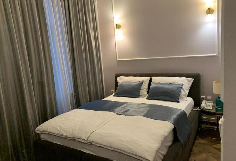 اتاق استاندارد, Balkan Centar