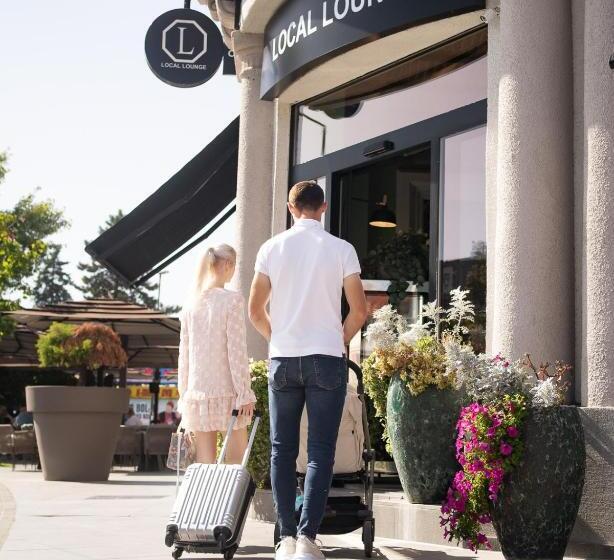 اتاق لوکس, Balkan Centar