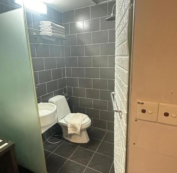 غرفة ديلوكس عائلية, Kingsman Boutique