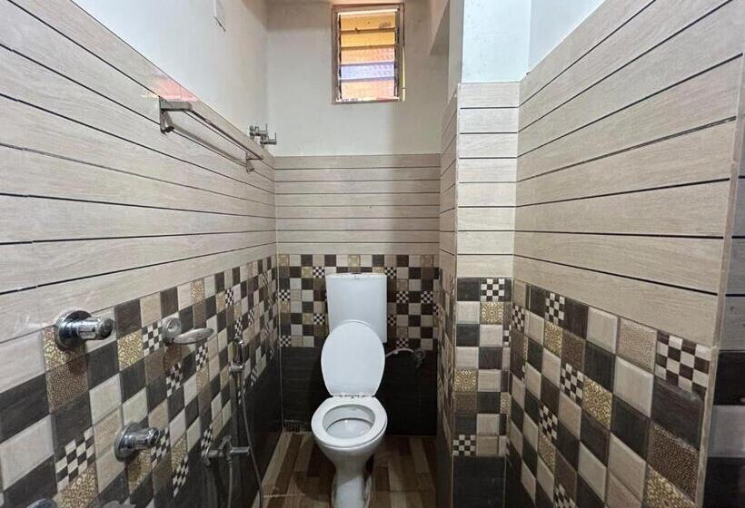 اتاق لوکس, New Nayantara Lodge