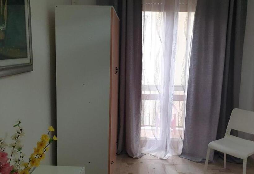 Standard Single Room, Bingo 2