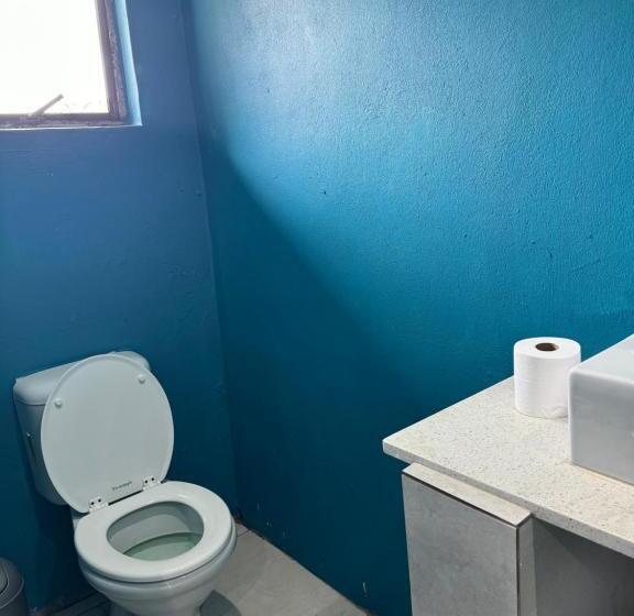 חדר אקונומי, Entindini Guest House