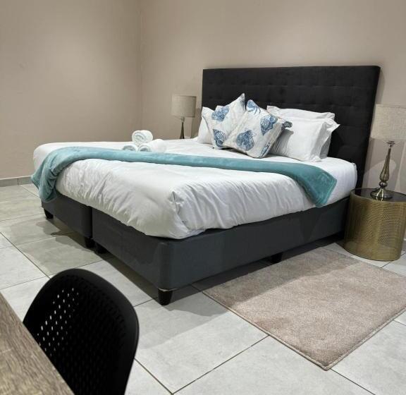 חדר דלוקס, Entindini Guest House