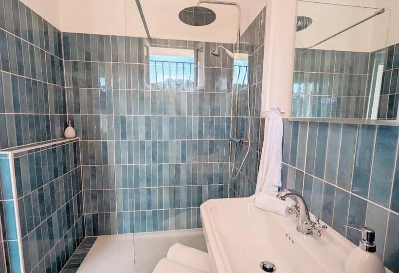 غرفة ديلوكس مزودة بشرفة, Le Couvent Des Ecrevisses