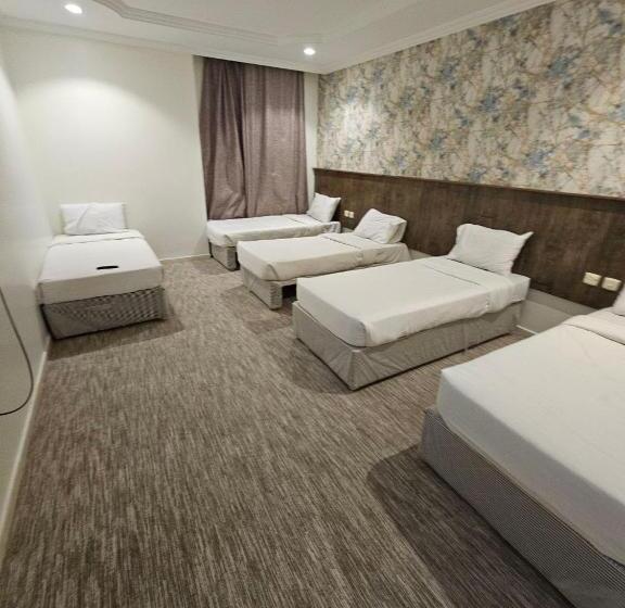 سرير فى غرفة مشتركه, Al Khulafaa 5 Hotel By Tera