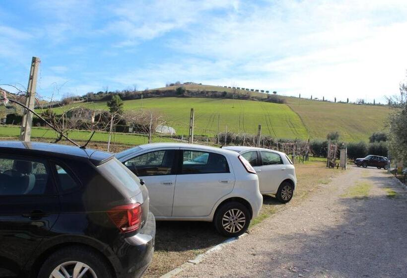 غرفة عائلية, La Casa Nell Orto